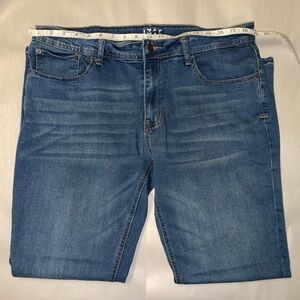 Men’s Izod Light Color Blue Jeans Size 38 X 32 Regular Straight Fit